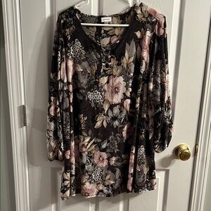 Avenue Black and Pink Floral Tunic